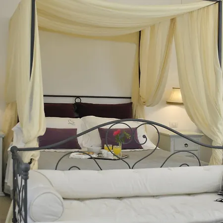 Masseria Panareo מלון 3*