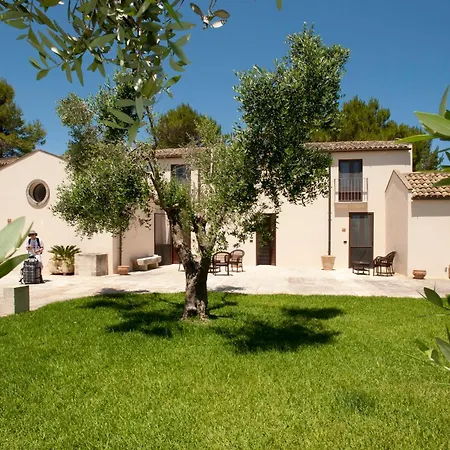 Masseria Panareo מלון 3*