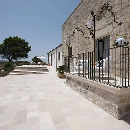 Masseria Panareo Hotell 3*